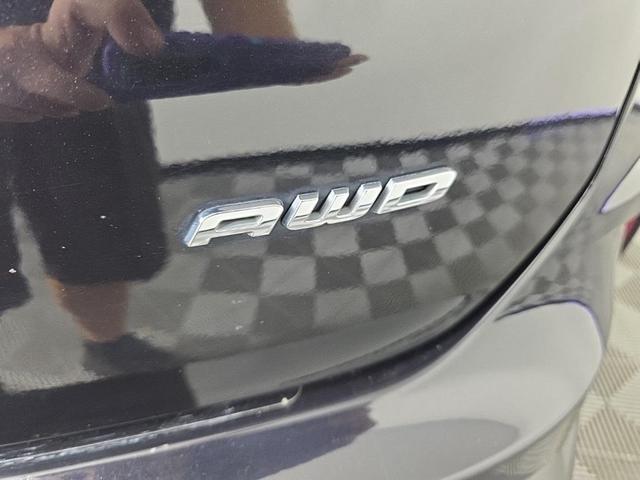 Photo of 2021 Agate Black Metallic Ford Edge