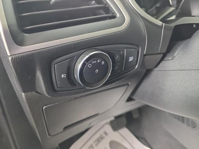 Photo of 2021 Agate Black Metallic Ford Edge