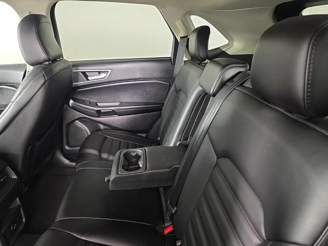 Photo of 2021 Agate Black Metallic Ford Edge