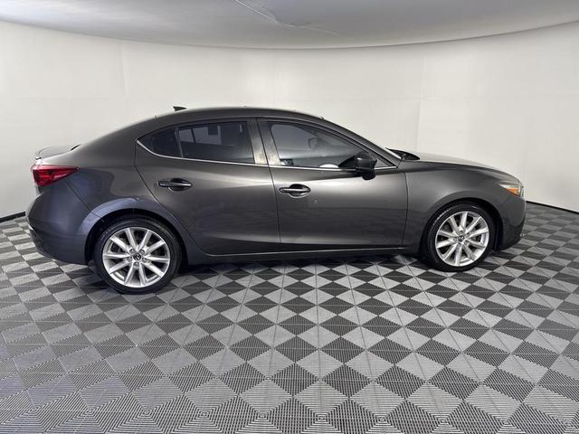 Photo of 2017 Machine Gray Metallic Mazda Mazda3