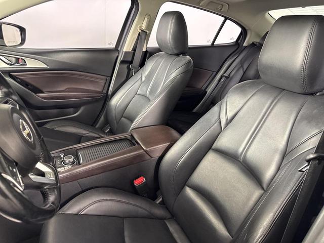 Photo of 2017 Machine Gray Metallic Mazda Mazda3