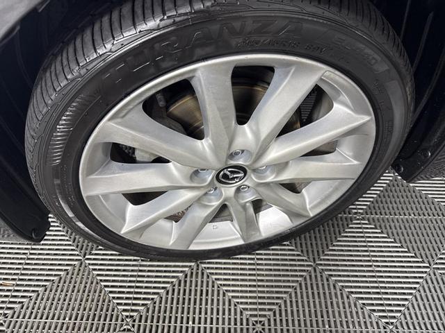 Photo of 2017 Machine Gray Metallic Mazda Mazda3