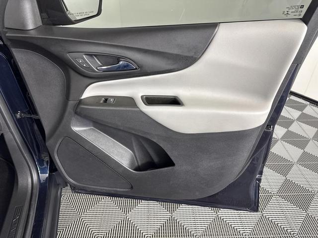 Photo of 2021 Midnight Blue Metallic Chevrolet Equinox