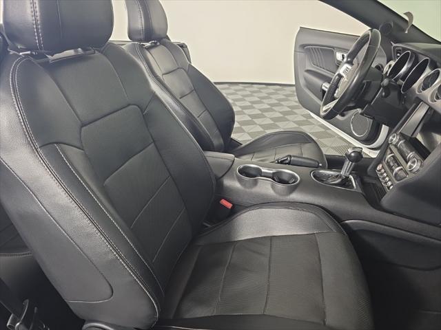 Photo of 2020 Oxford White Ford Mustang