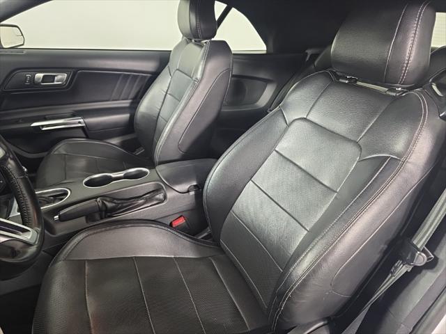Photo of 2020 Oxford White Ford Mustang