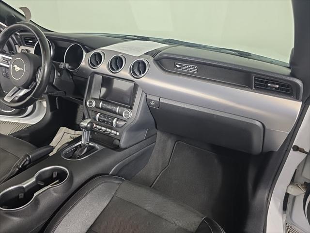 Photo of 2020 Oxford White Ford Mustang