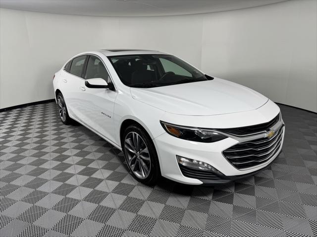 Photo of 2023 Summit White Chevrolet Malibu