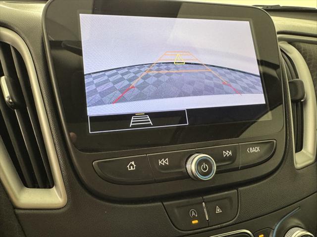 Photo of 2023 Summit White Chevrolet Malibu