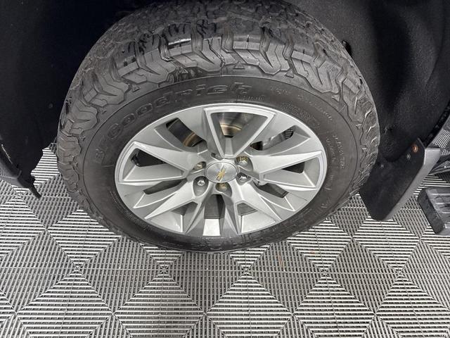 Photo of 2019 Black Chevrolet Silverado 1500