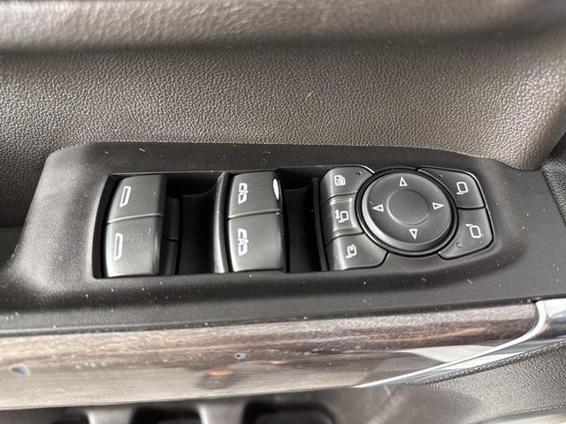 Photo of 2022 Summit White Chevrolet Silverado 2500