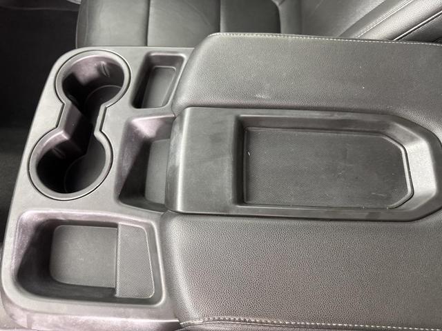 Photo of 2022 Summit White Chevrolet Silverado 2500