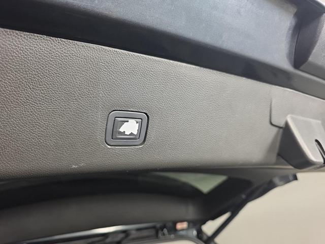 Photo of 2018 Graphite Metallic Chevrolet Traverse