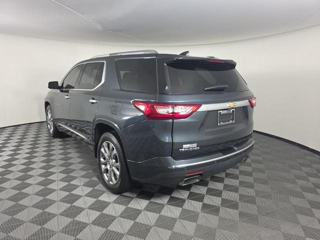 Photo of 2018 Graphite Metallic Chevrolet Traverse