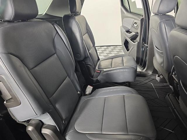 Photo of 2018 Graphite Metallic Chevrolet Traverse