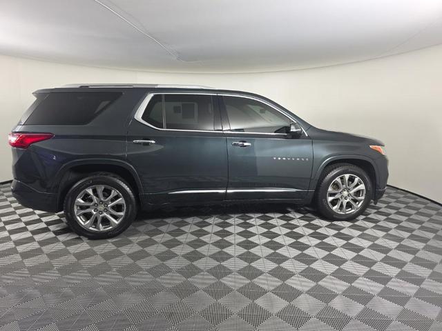 Photo of 2018 Graphite Metallic Chevrolet Traverse