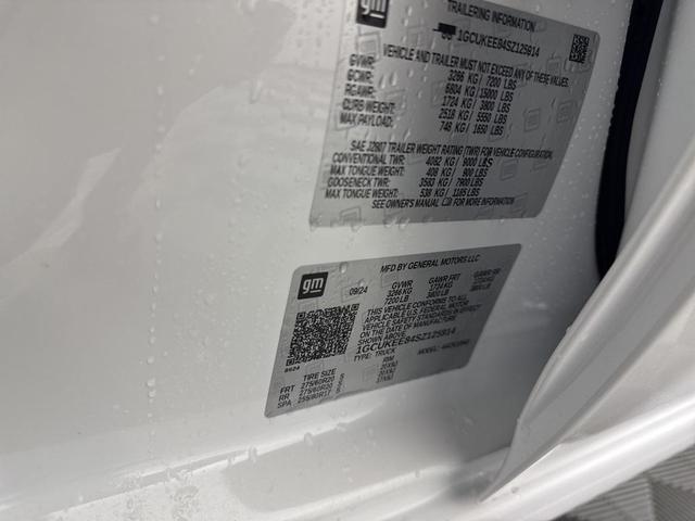 Photo of 2025 Summit White Chevrolet Silverado 1500