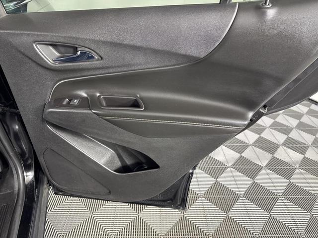 Photo of 2018 Mosaic Black Metallic Chevrolet Equinox