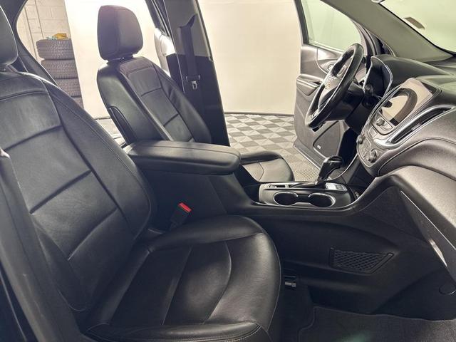 Photo of 2018 Mosaic Black Metallic Chevrolet Equinox