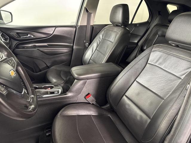 Photo of 2018 Mosaic Black Metallic Chevrolet Equinox