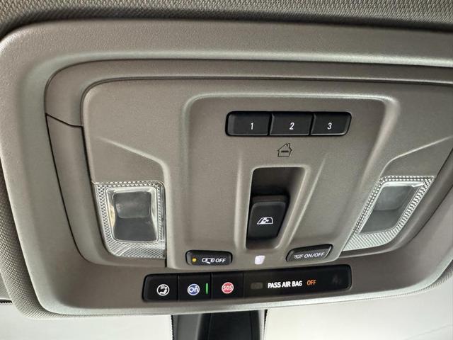 Photo of 2020 Black Chevrolet Silverado 1500