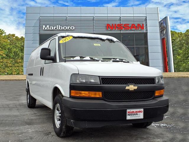 2023 Chevrolet Express 2500