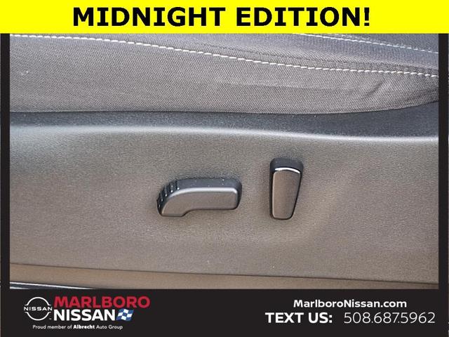 Photo of 2023 Black Nissan Frontier