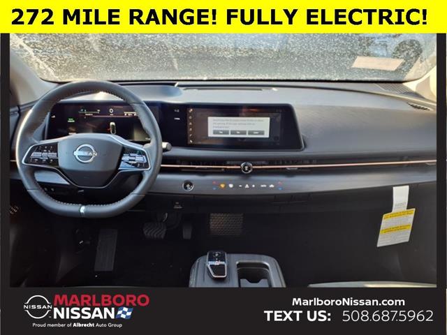 Photo of 2025 2t Blu Blk Roof Nissan ARIYA