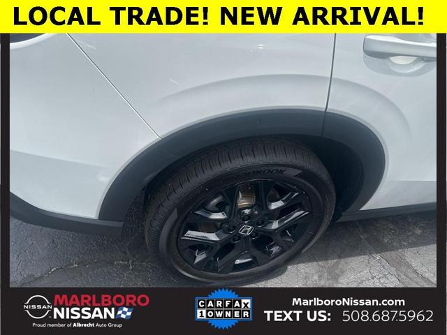 Photo of 2023 White Honda HR-V