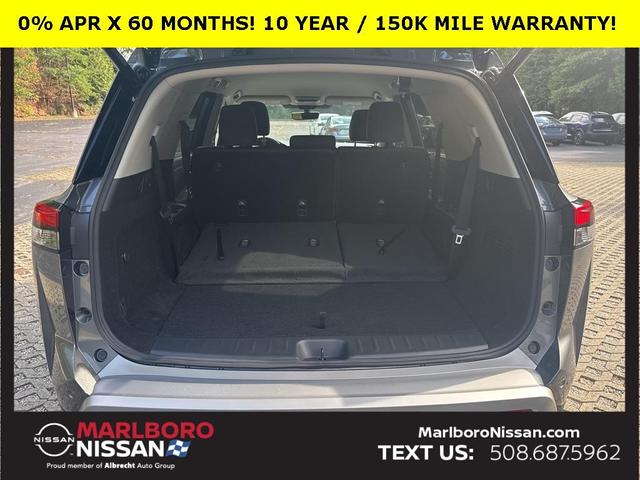 Photo of 2025 Gun Metallic Nissan Pathfinder