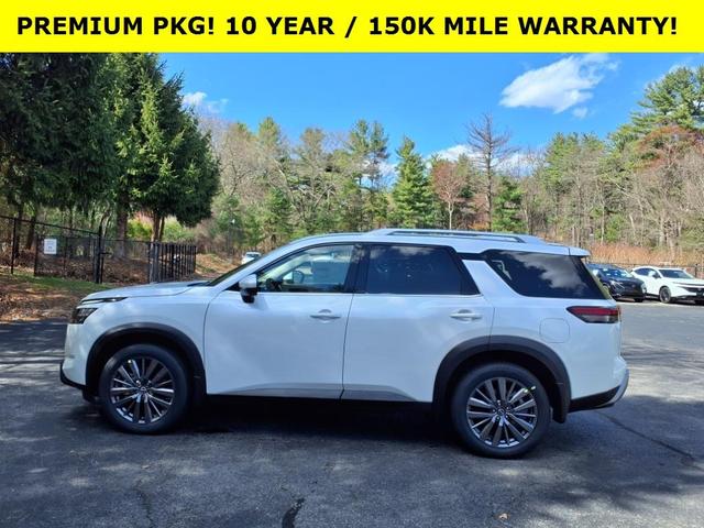 Photo of 2025 Everest White P Nissan Pathfinder