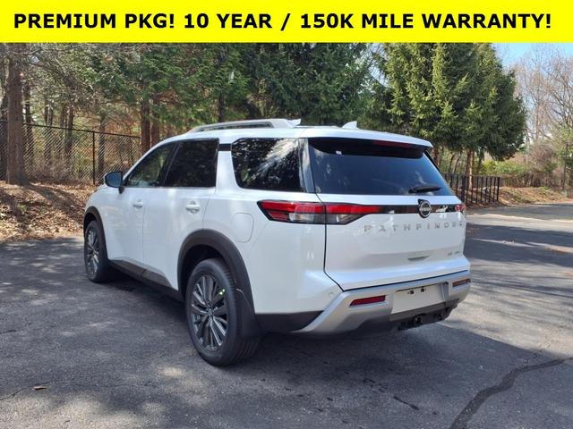 Photo of 2025 Everest White P Nissan Pathfinder