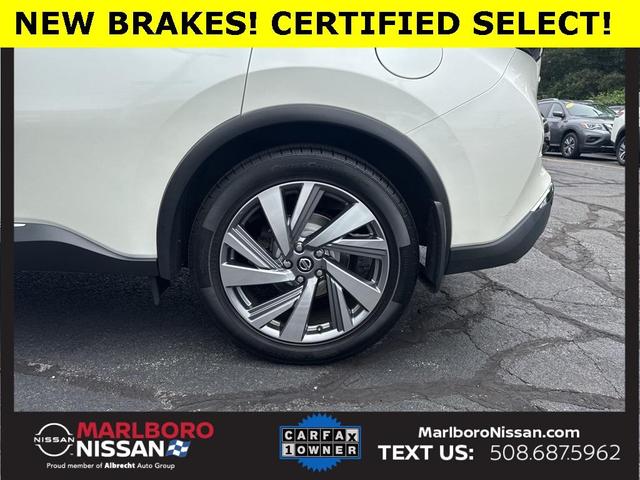 Photo of 2021 White Nissan Murano