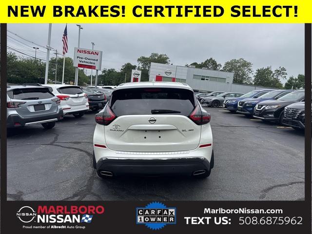 Photo of 2021 White Nissan Murano