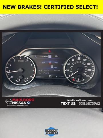 Photo of 2021 White Nissan Murano