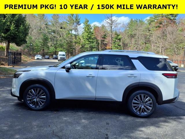 Photo of 2025 Everest White P Nissan Pathfinder