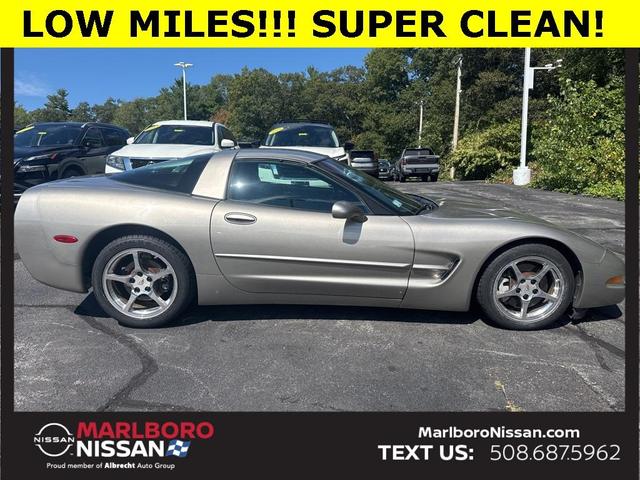 Photo of 2002 Light Pewter Metallic Chevrolet Corvette