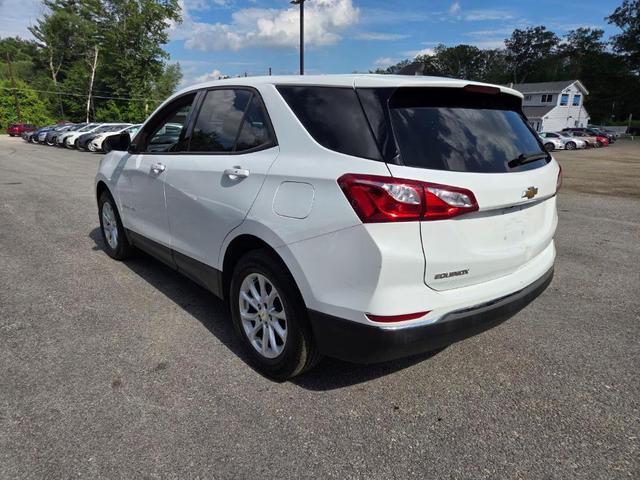 Photo of 2018 Summit White Chevrolet Equinox