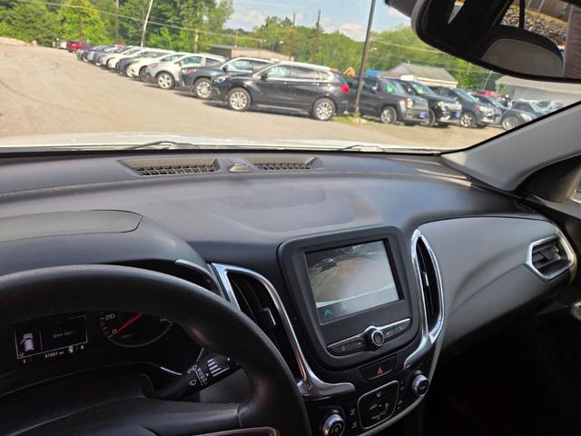 Photo of 2018 Summit White Chevrolet Equinox