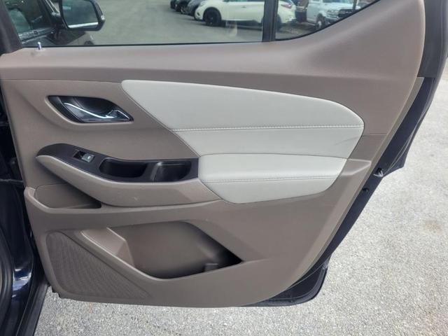 Photo of 2020 Midnight Blue Metallic Chevrolet Traverse