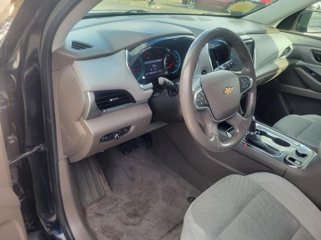Photo of 2020 Midnight Blue Metallic Chevrolet Traverse