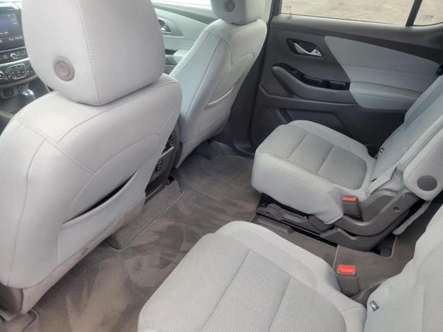 Photo of 2020 Midnight Blue Metallic Chevrolet Traverse