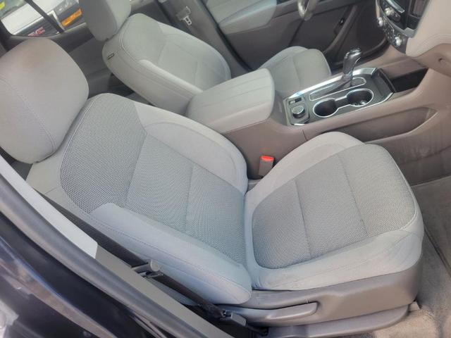 Photo of 2020 Midnight Blue Metallic Chevrolet Traverse