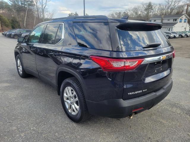 Photo of 2020 Midnight Blue Metallic Chevrolet Traverse