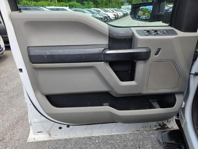 Photo of 2020 Oxford White Ford F-250