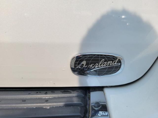 Photo of 2017 Bright White Clearcoat Jeep Grand Cherokee