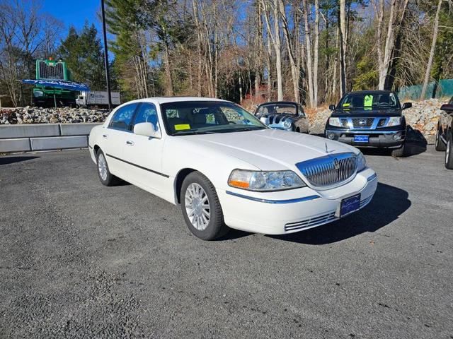 2003 Lincoln Town Car