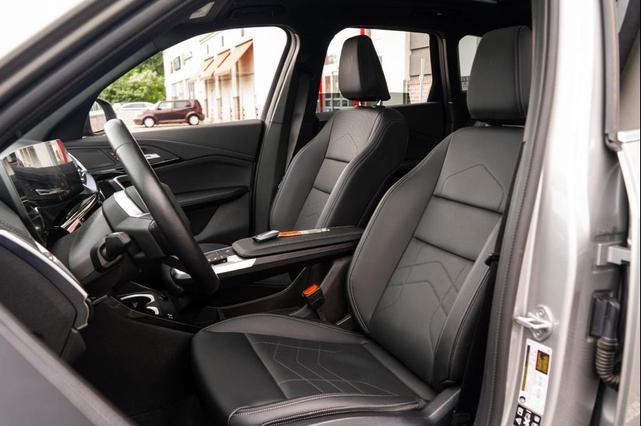 Photo of 2025 Space Silver Metallic BMW X1