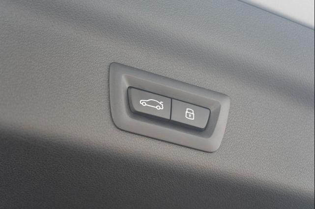 Photo of 2025 Space Silver Metallic BMW X1