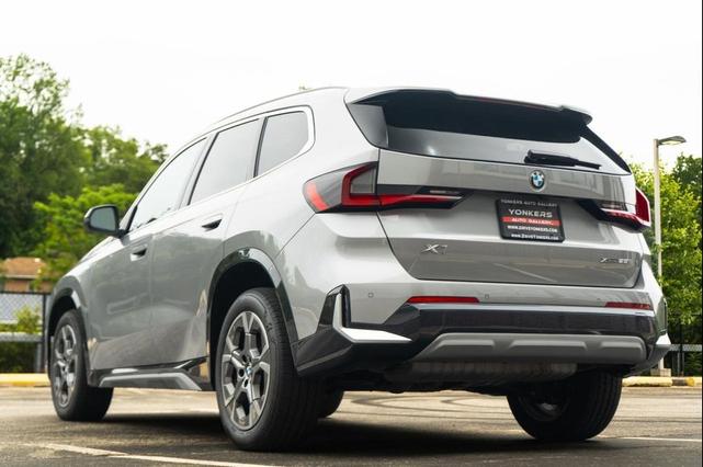 Photo of 2025 Space Silver Metallic BMW X1