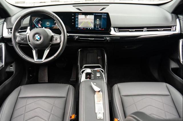 Photo of 2025 Space Silver Metallic BMW X1